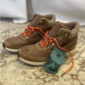 Womens TOMS hiking boots
